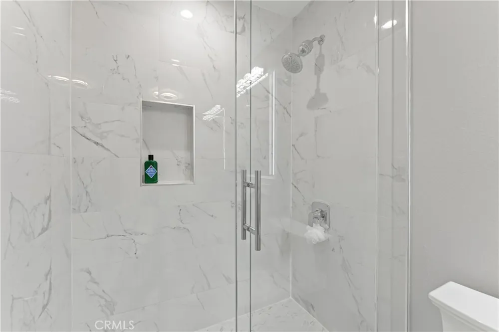 127 W Glaucus Street #B Encinitas, CA 92024