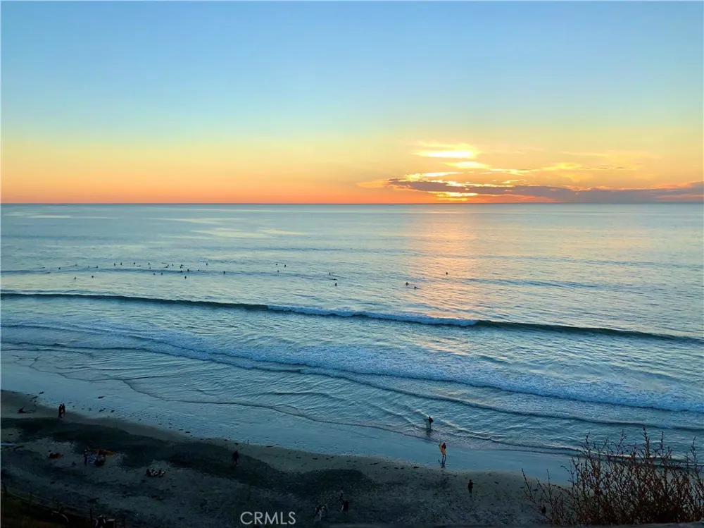 127 W Glaucus Street #B Encinitas, CA 92024