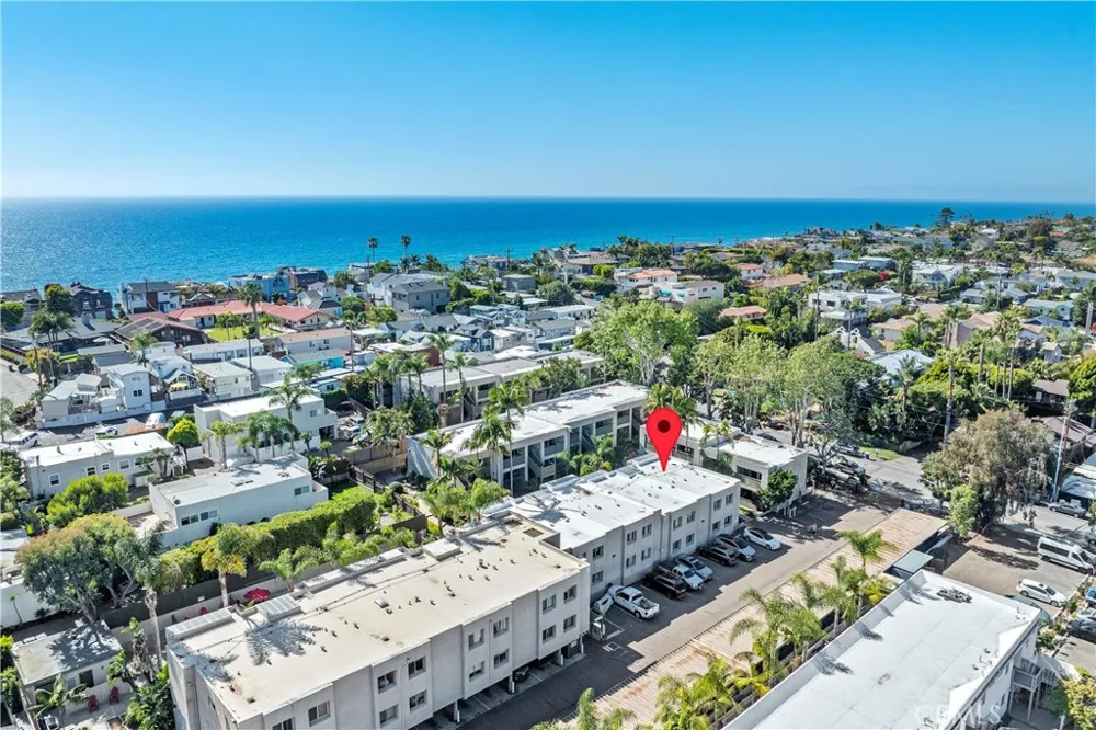 127 W Glaucus Street #B Encinitas, CA 92024