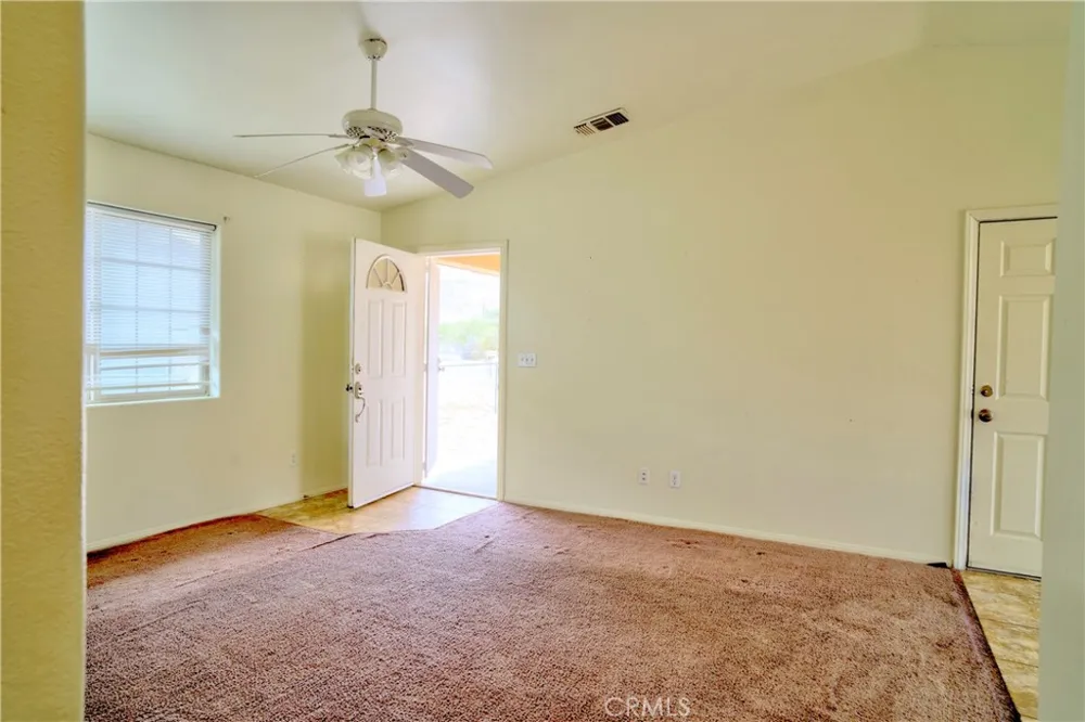 6627 Smoketree 29 Palms, CA 92277