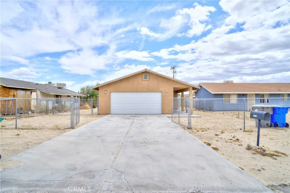 6627 Smoketree 29 Palms, CA 92277