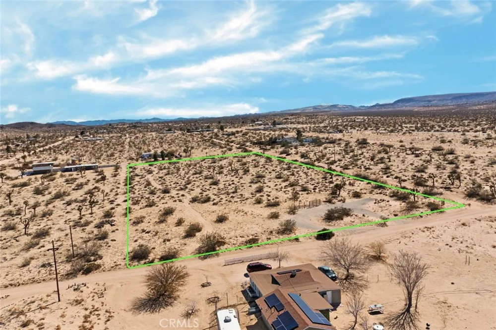 1225 Georges Lane Landers, CA 92285