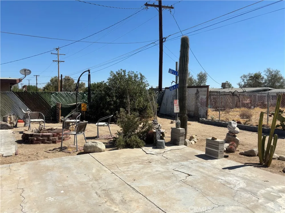 6925 Manzanita 29 Palms, CA 92277
