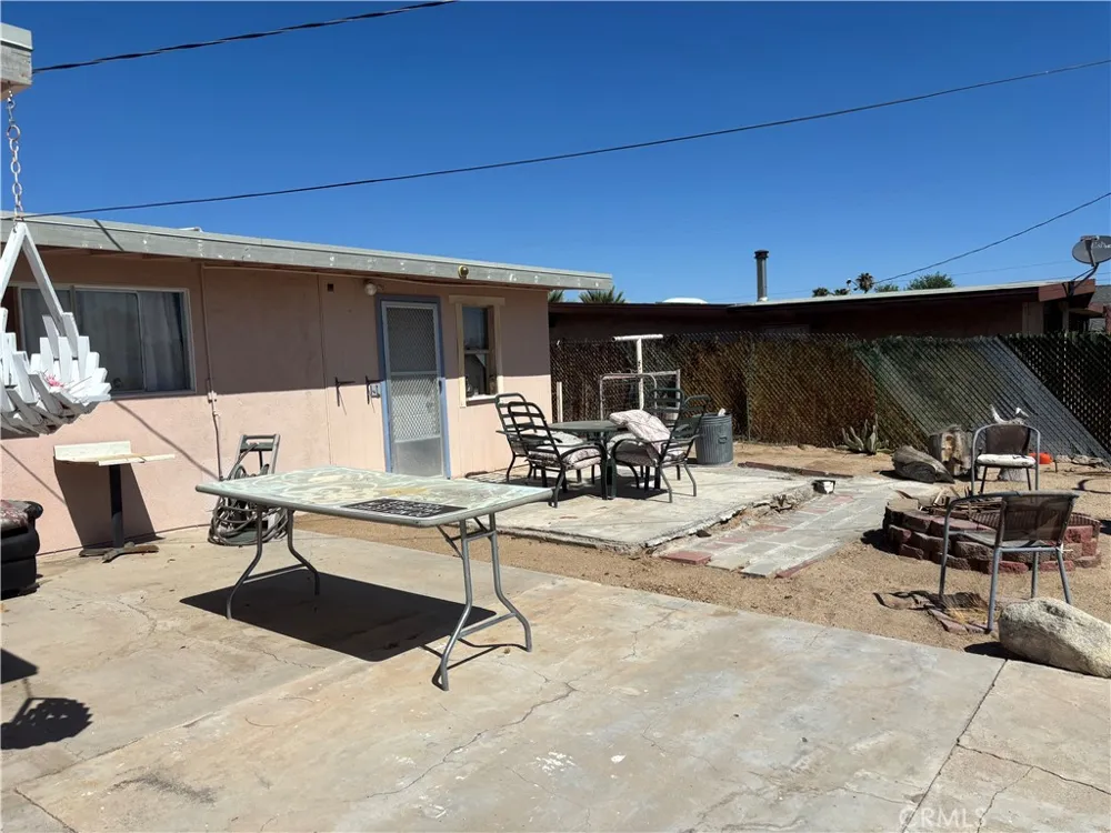 6925 Manzanita 29 Palms, CA 92277