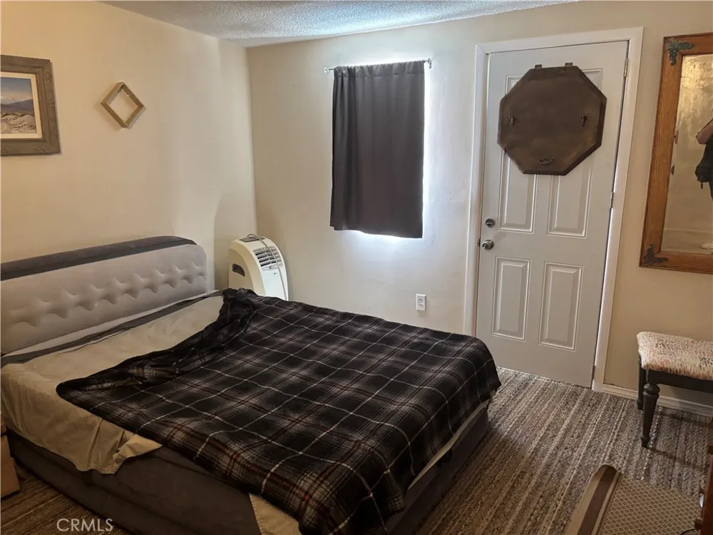 6925 Manzanita 29 Palms, CA 92277