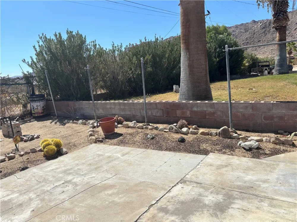 6925 Manzanita 29 Palms, CA 92277