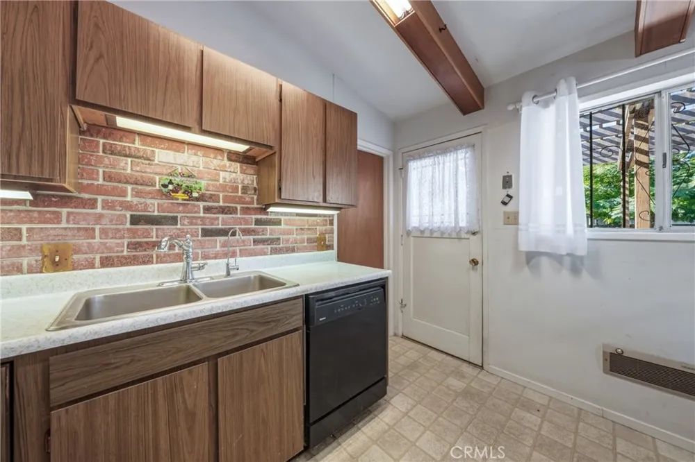 7295 Marina Court Clearlake, CA 95422
