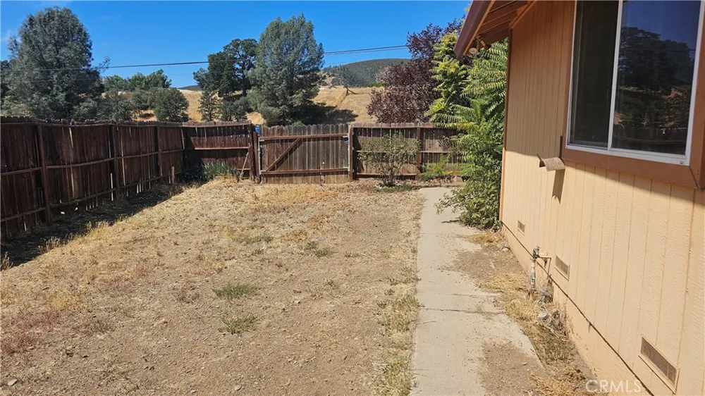 2240 Spring Valley Road Clearlake Oaks, CA 95423