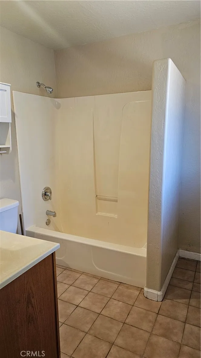 2240 Spring Valley Road Clearlake Oaks, CA 95423