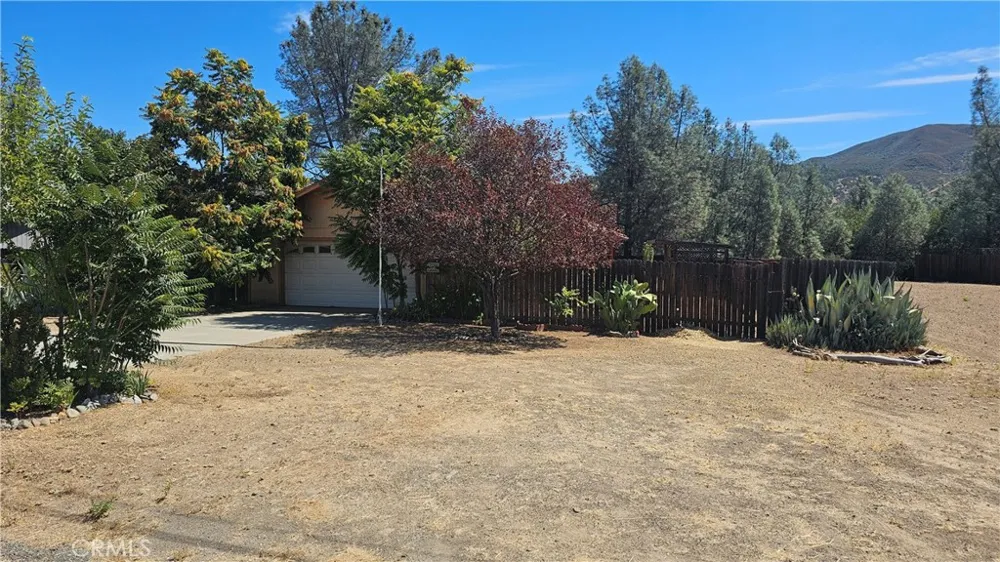 2240 Spring Valley Road Clearlake Oaks, CA 95423