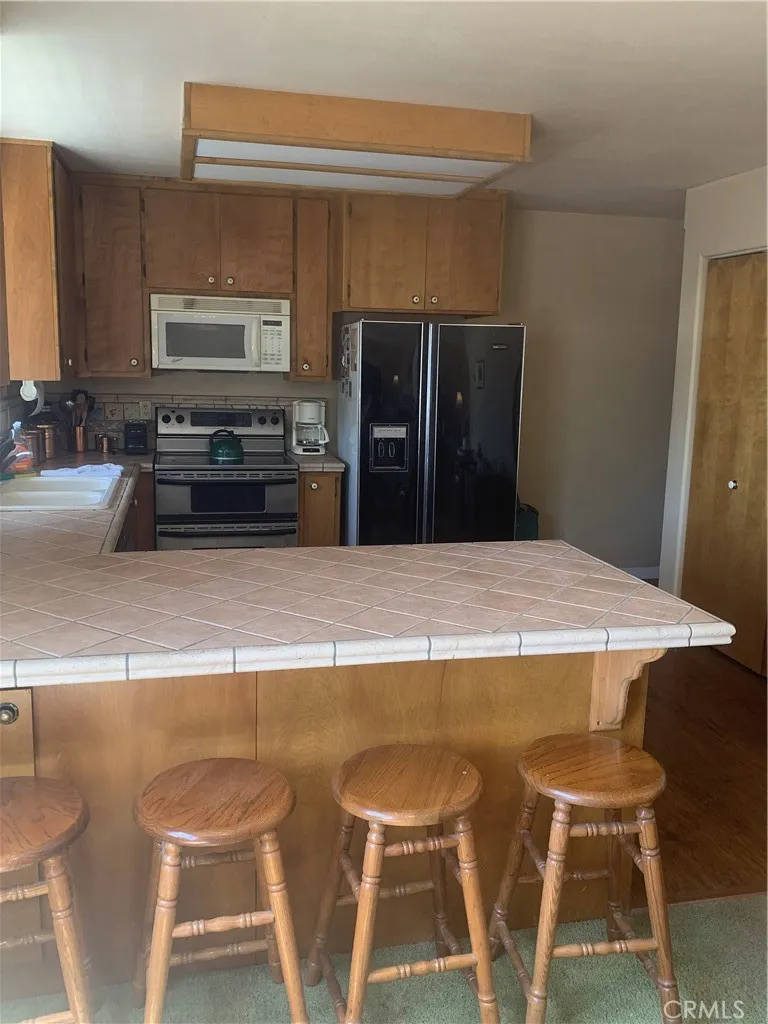 311 Hillcrest Lakeport, CA 95453