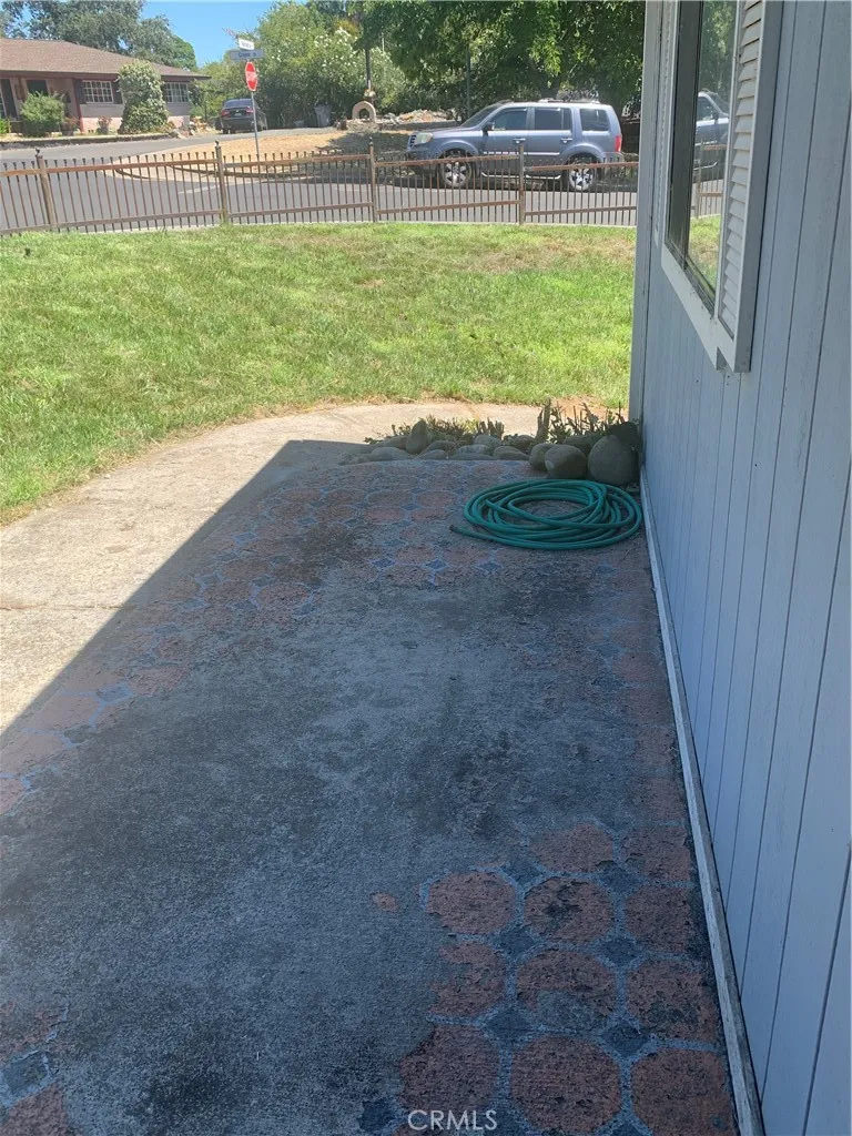311 Hillcrest Lakeport, CA 95453