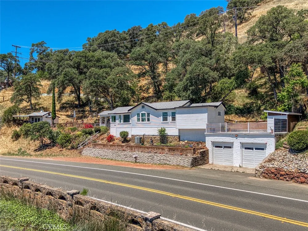 12140 E Highway 20 Clearlake Oaks, CA 95423