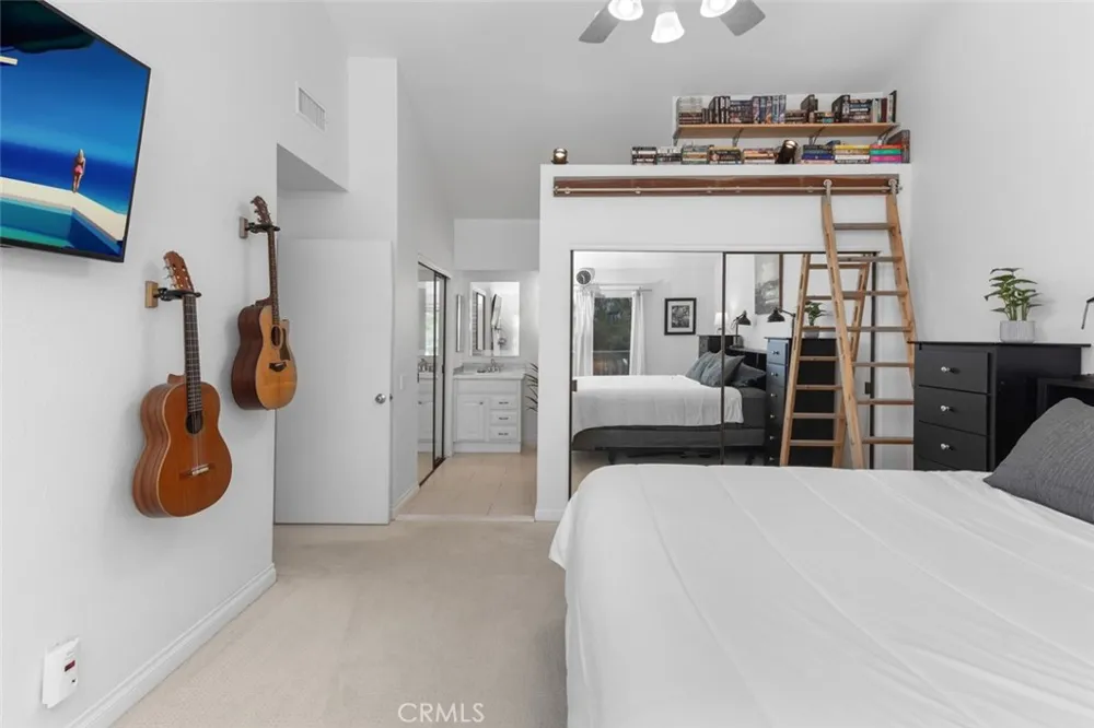 10 Windflower Aliso Viejo, CA 92656