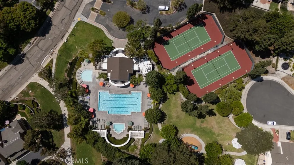 10 Windflower Aliso Viejo, CA 92656