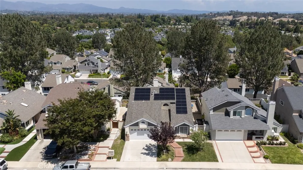 10 Windflower Aliso Viejo, CA 92656