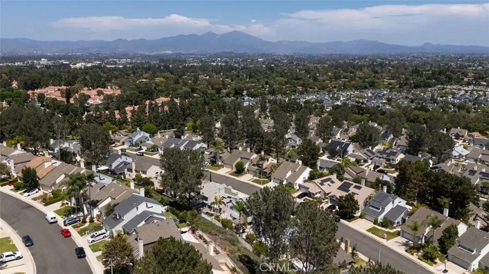 10 Windflower Aliso Viejo, CA 92656