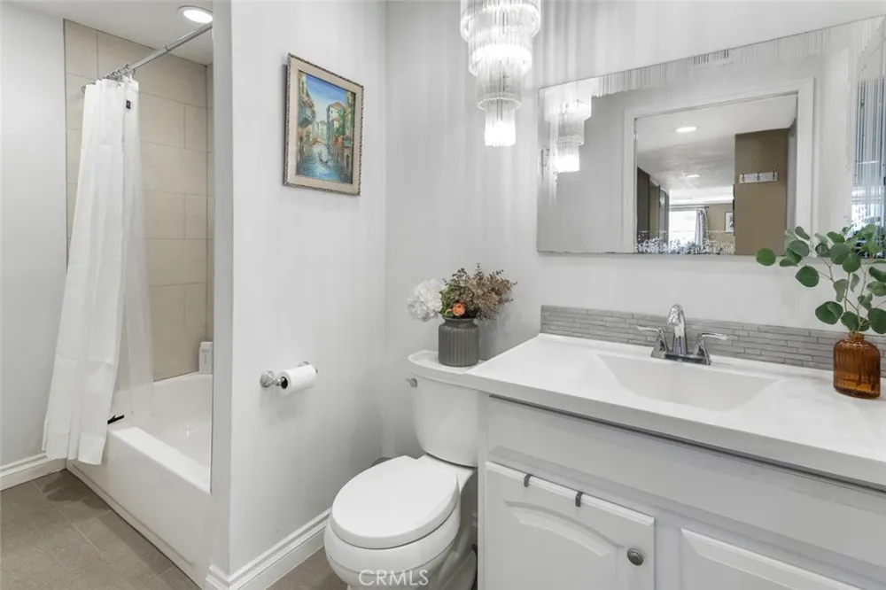 10 Windflower Aliso Viejo, CA 92656