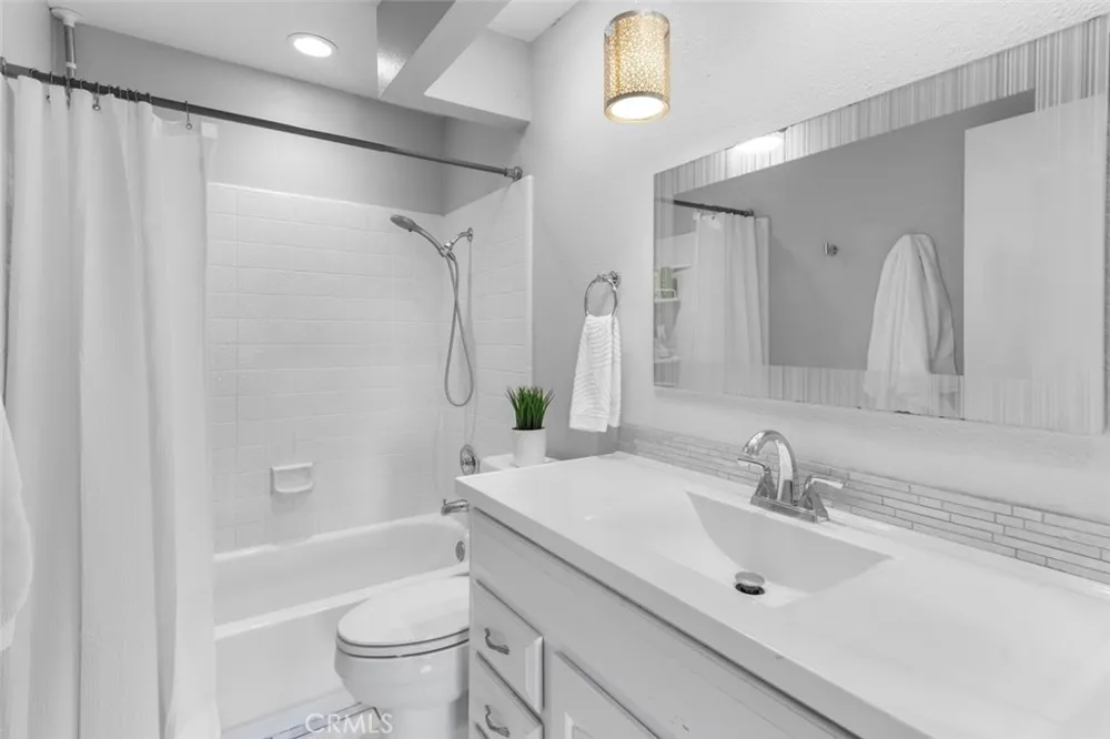 10 Windflower Aliso Viejo, CA 92656