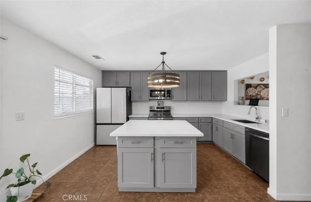 3063 Bodie Merced, CA 95341