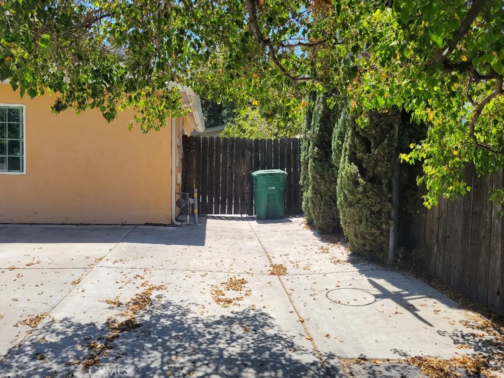 2101 Canal Farm Lane Los Banos, CA 93635