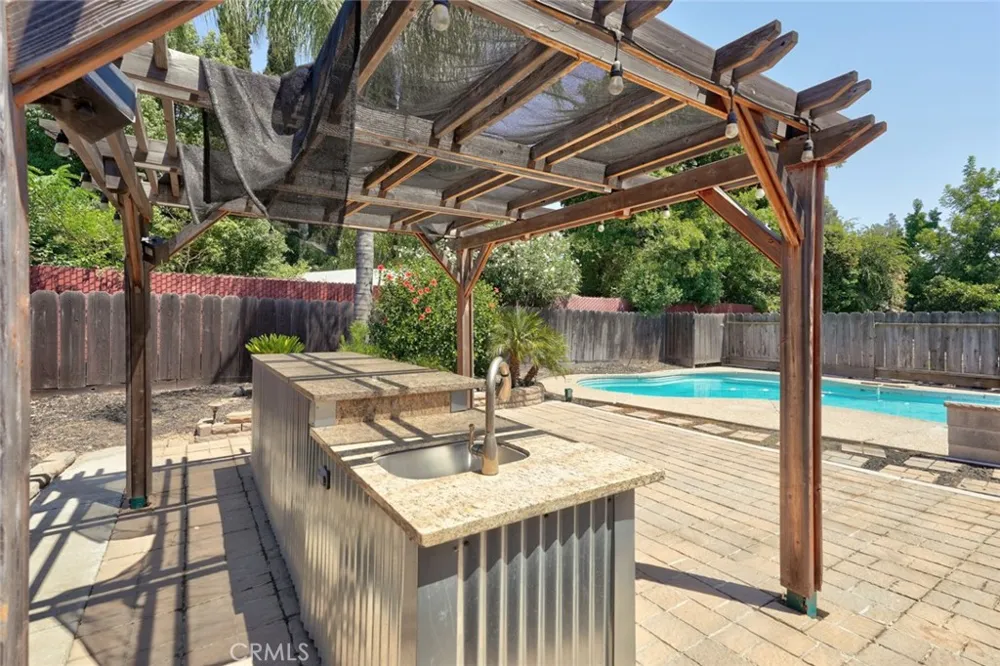 1111 E Donna Drive Merced, CA 95340