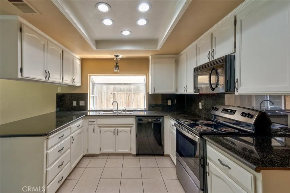 1111 E Donna Drive Merced, CA 95340