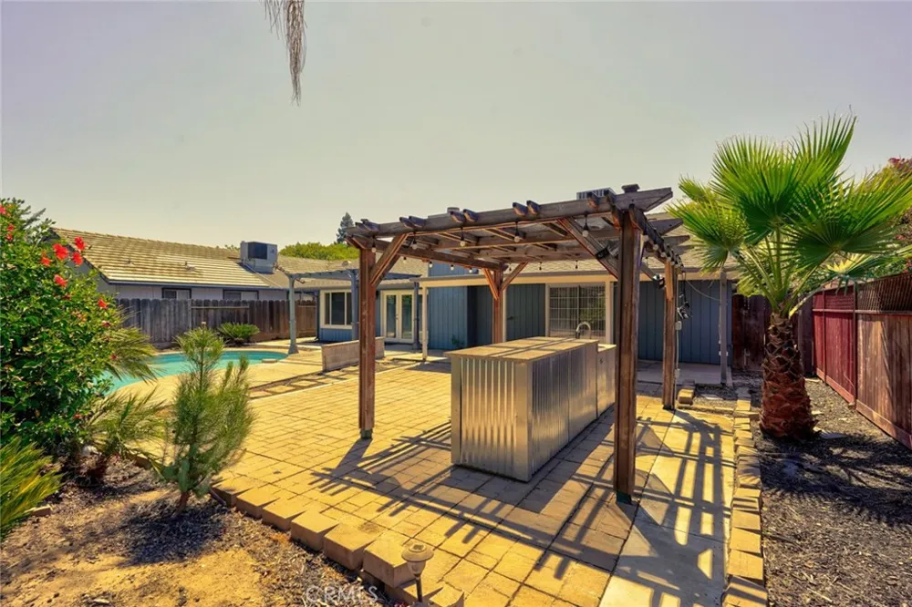 1111 E Donna Drive Merced, CA 95340