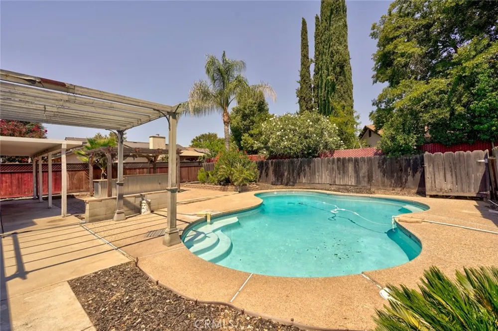 1111 E Donna Drive Merced, CA 95340