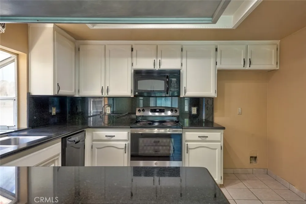 1111 E Donna Drive Merced, CA 95340