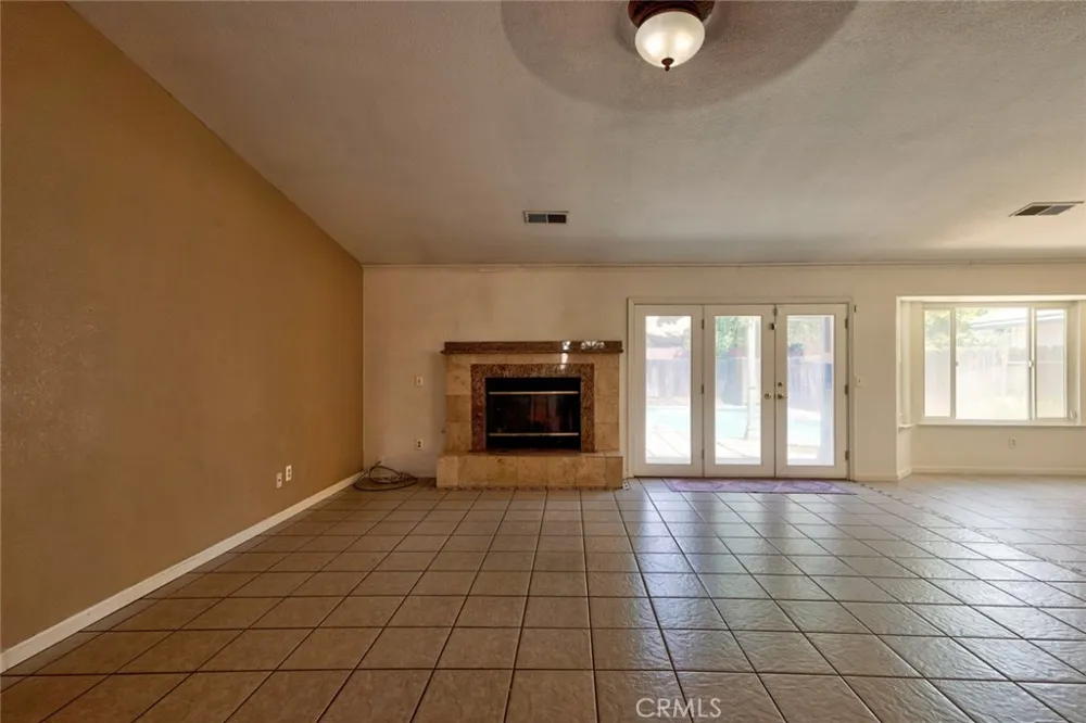 1111 E Donna Drive Merced, CA 95340