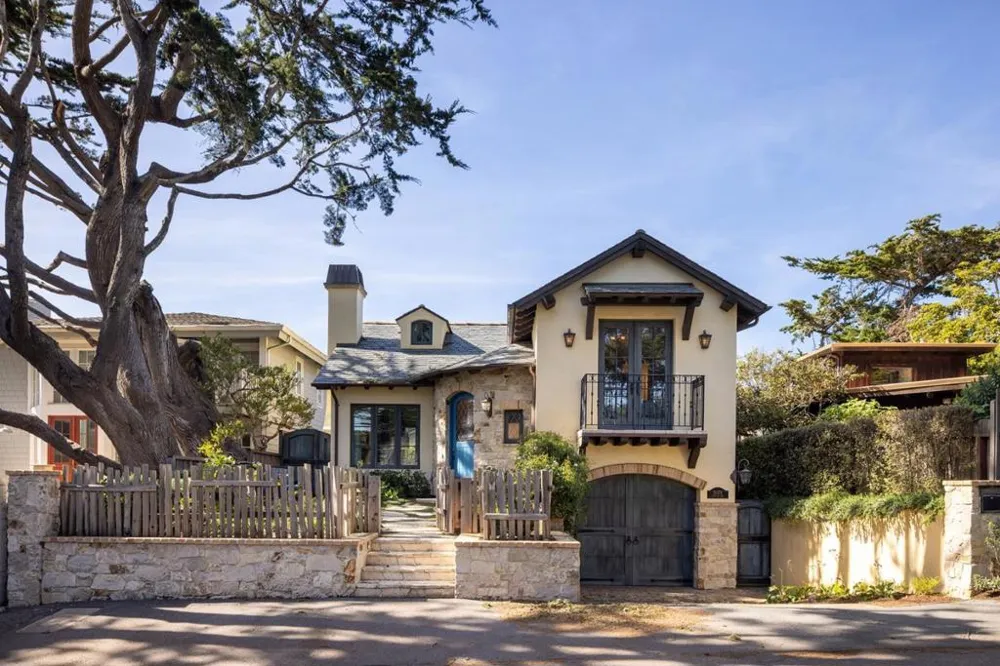 26378 Isabella Avenue Carmel, CA 93923