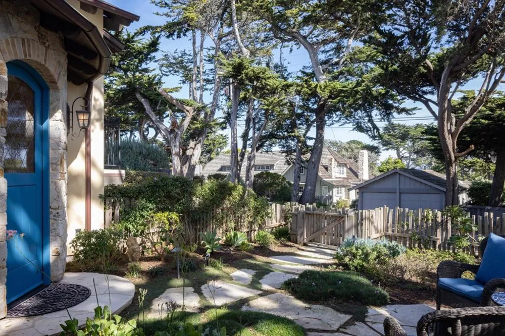 26378 Isabella Avenue Carmel, CA 93923