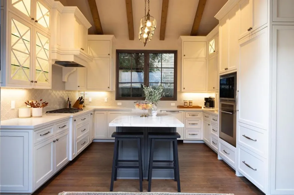 26378 Isabella Avenue Carmel, CA 93923
