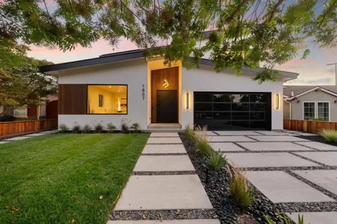 1807 Creek Drive
