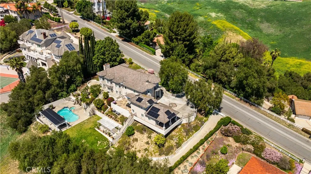 24106 Lodge Pole Road Diamond Bar, CA 91765