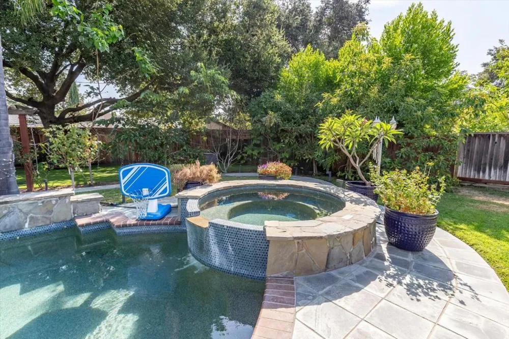 18625 SAGE COURT Saratoga, CA 95070
