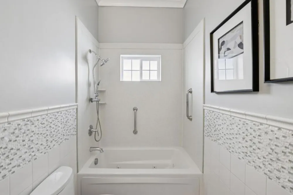 917 Howard Avenue Burlingame, CA 94010