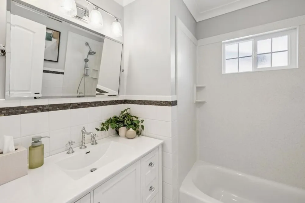 917 Howard Avenue Burlingame, CA 94010