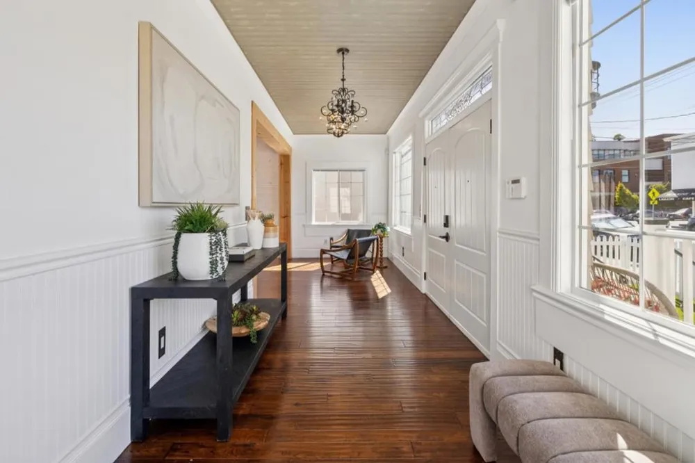 917 Howard Avenue Burlingame, CA 94010