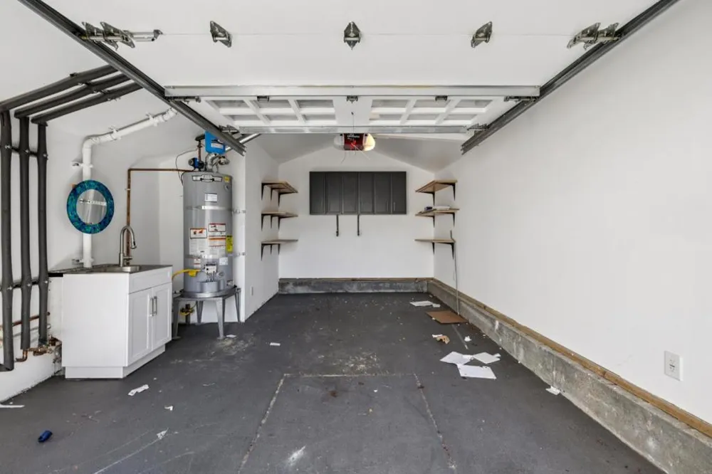 917 Howard Avenue Burlingame, CA 94010