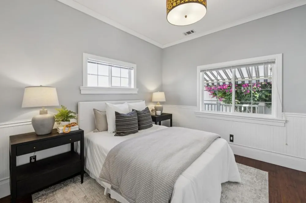 917 Howard Avenue Burlingame, CA 94010