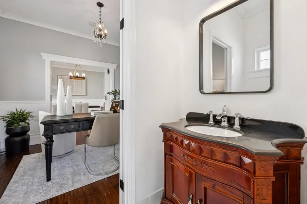 917 Howard Avenue Burlingame, CA 94010
