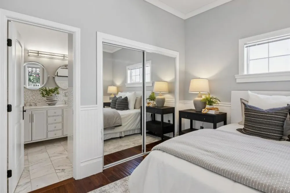 917 Howard Avenue Burlingame, CA 94010