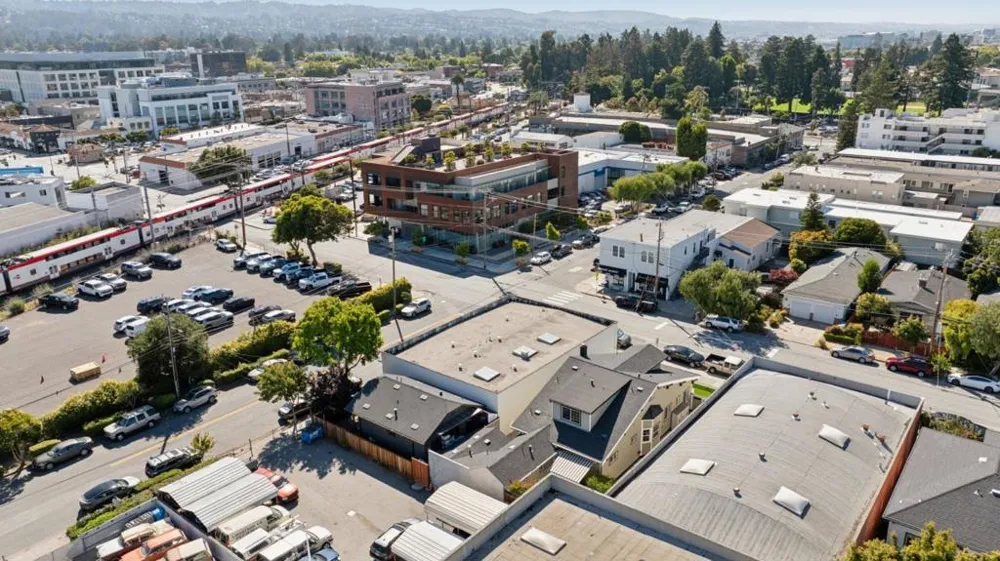 917 Howard Avenue Burlingame, CA 94010