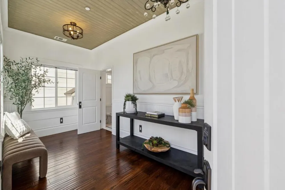 917 Howard Avenue Burlingame, CA 94010