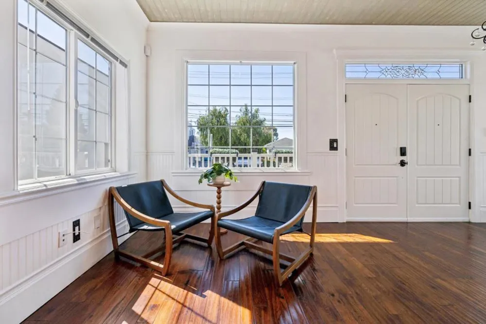 917 Howard Avenue Burlingame, CA 94010