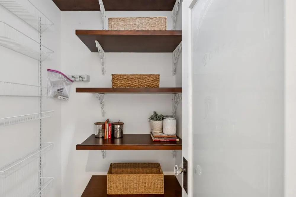 917 Howard Avenue Burlingame, CA 94010