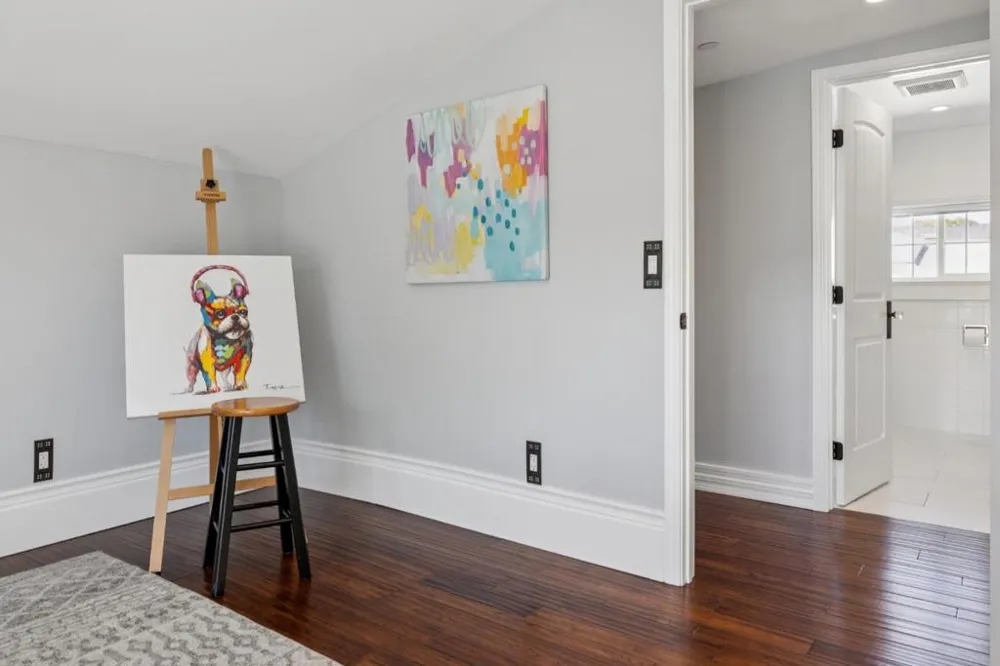 917 Howard Avenue Burlingame, CA 94010