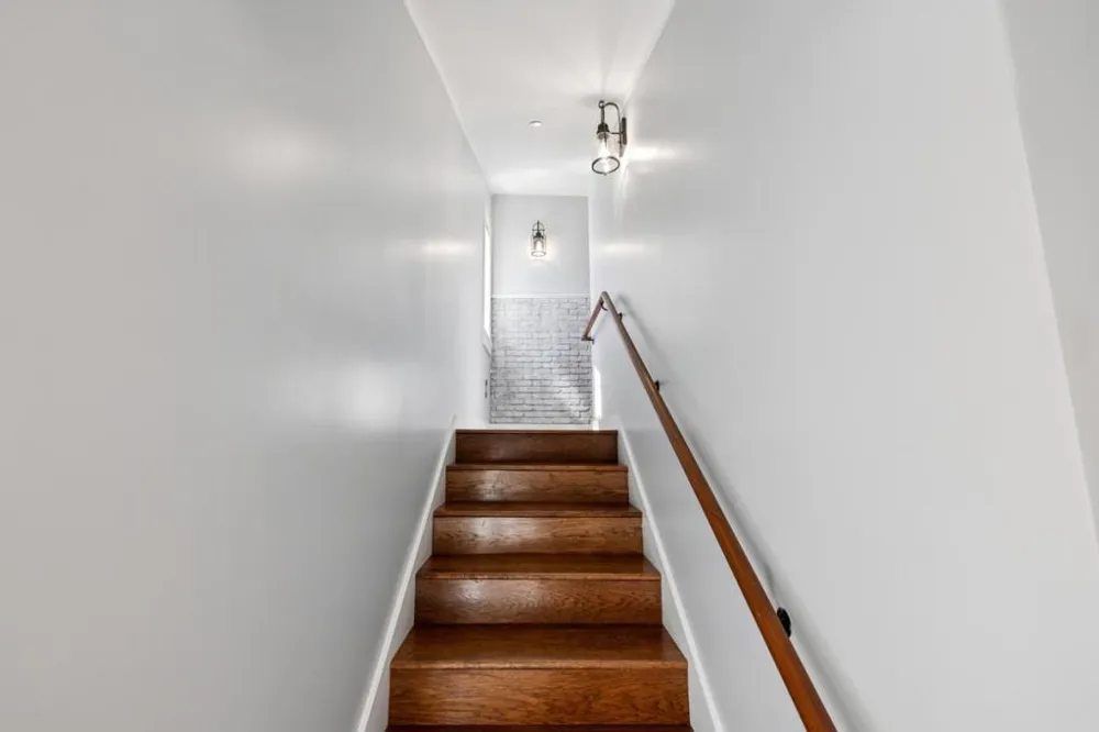 917 Howard Avenue Burlingame, CA 94010